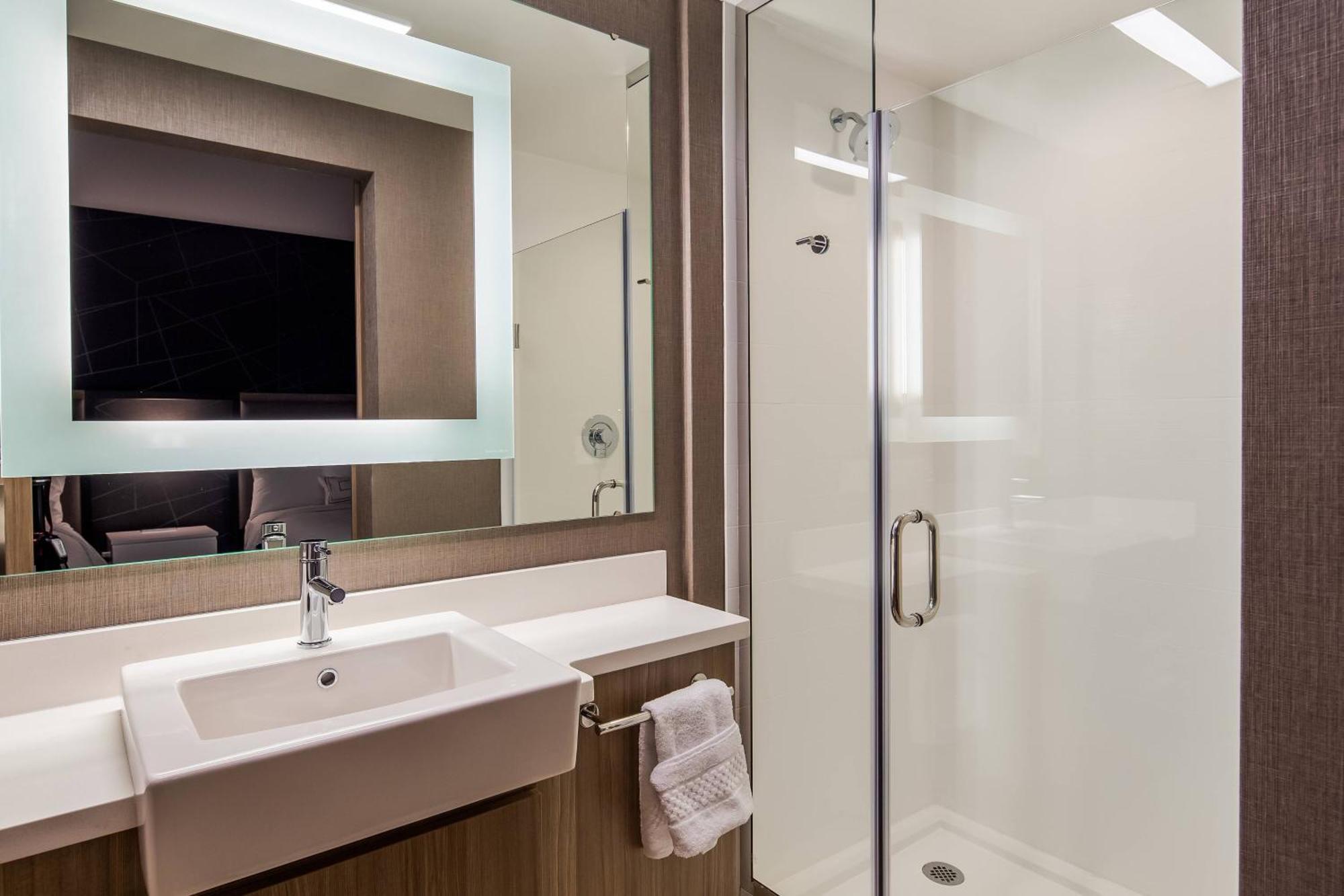 Springhill Suites By Marriott Чемберсберг Экстерьер фото