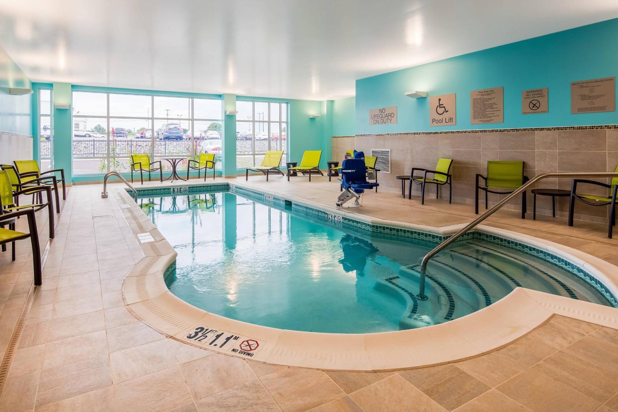 Springhill Suites By Marriott Чемберсберг Экстерьер фото