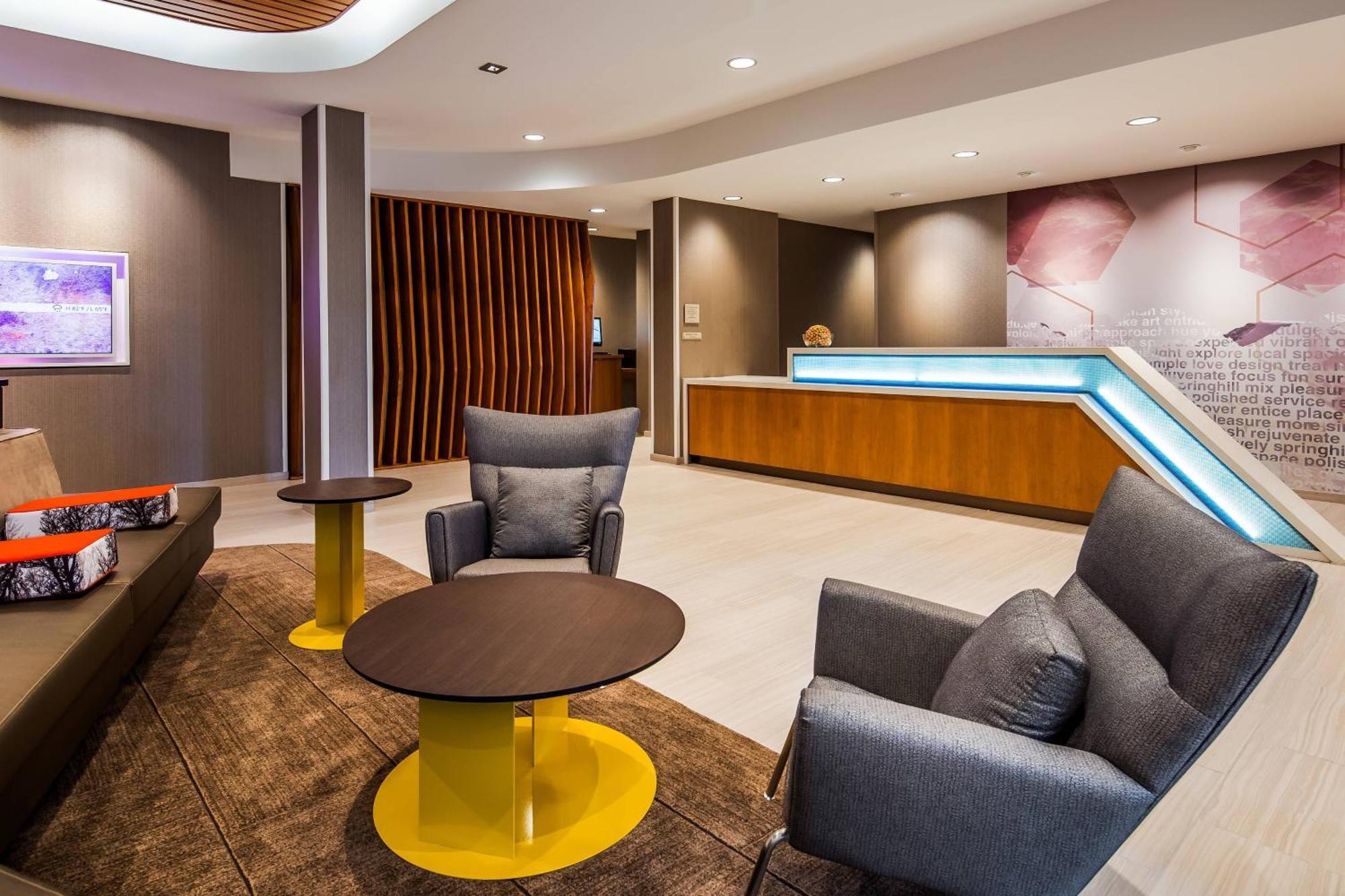 Springhill Suites By Marriott Чемберсберг Экстерьер фото